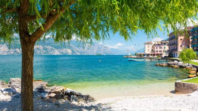 Plages pour nudistes et naturistes sur les lacs de Lombardie