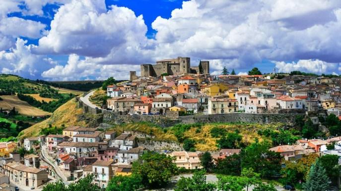 Melfi, le village entouré de murailles normandes