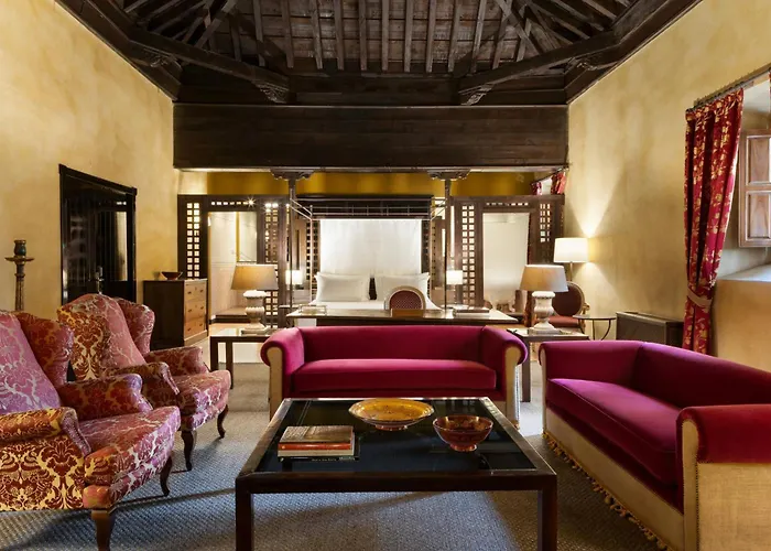 Los mejores hoteles céntricos con encanto en Granada