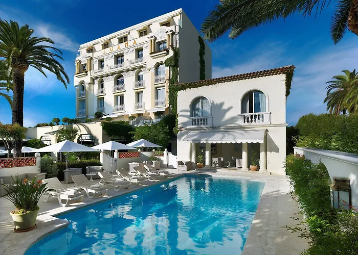 Découvrez les meilleurs hôtels 5 étoiles à Antibes
